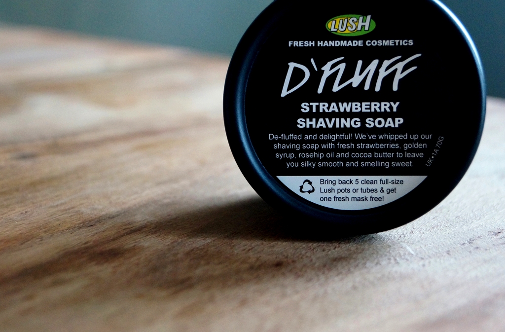 Lush_DFluff_Strawberry_Shaving_Soap